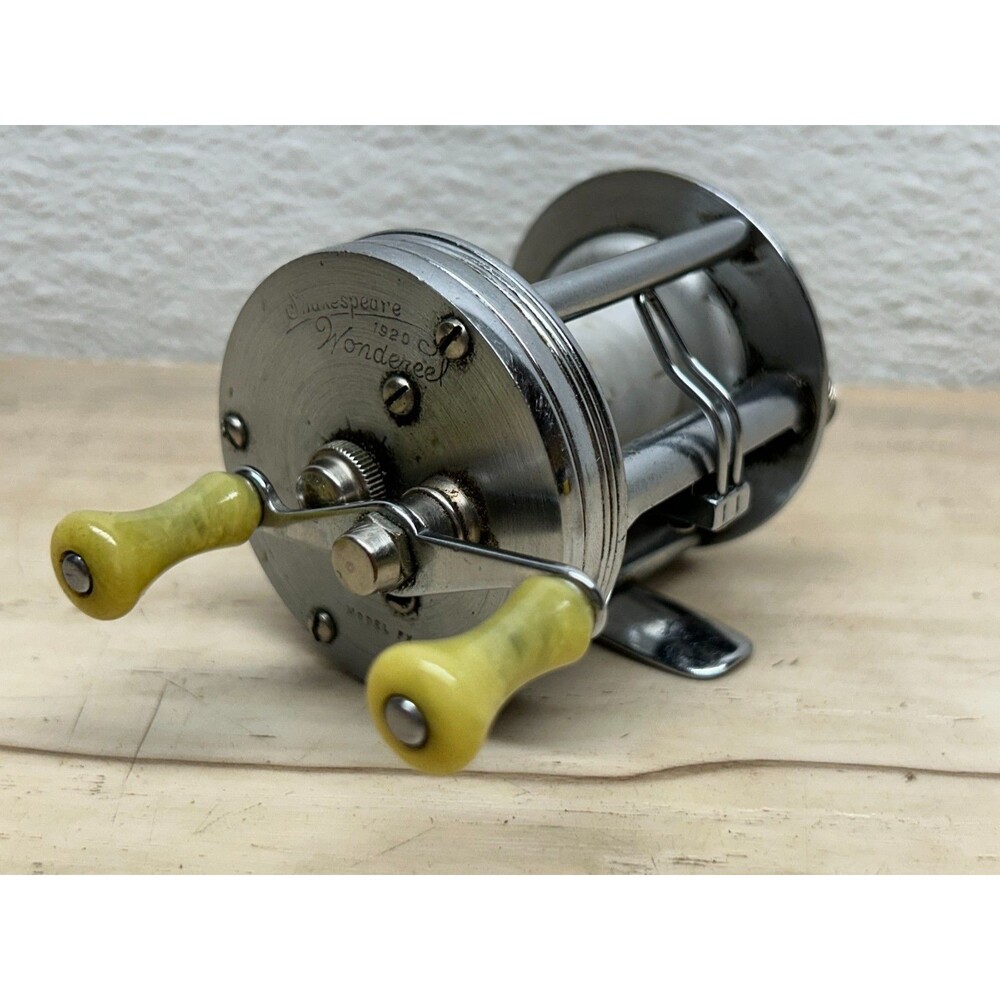 Vintage Shakespeare Wonderweel 1920 Bait Casting Fishing Reel Model FK